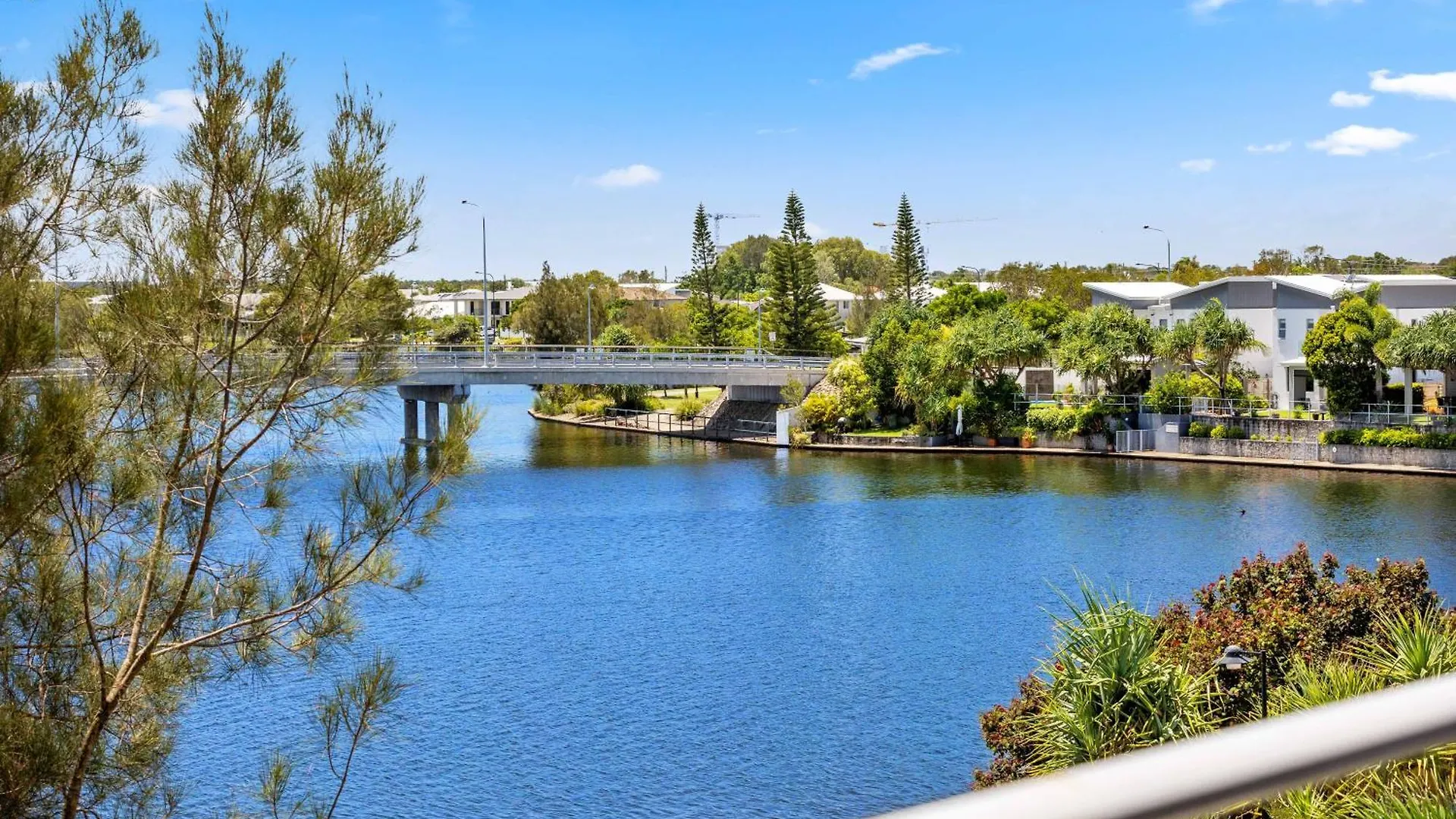 Saltwater On The Peninsula Aparthotel Kawana Waters Australien
